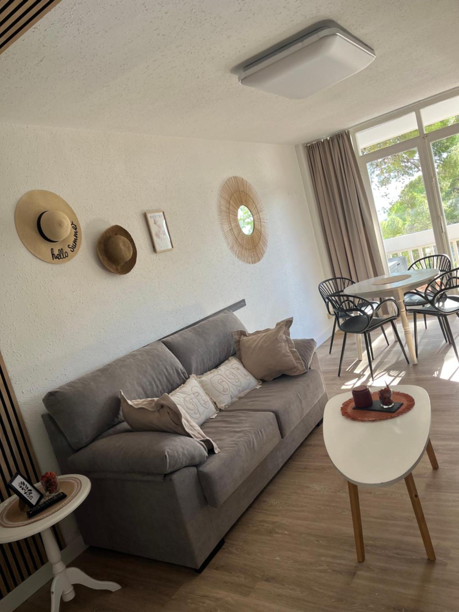 Appartement Vue Mer Avec Piscine Et Wifi Salou Exterior foto